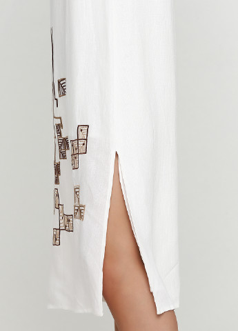 Белое кэжуал платье а-силуэт Alkis с геометрическим узором