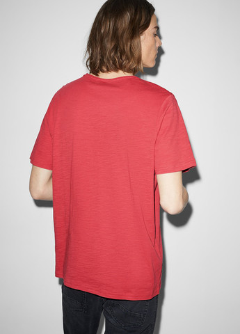 Красная футболка C&A