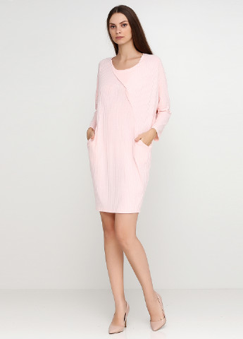 Светло-розовое кэжуал платье Q.Silver однотонное