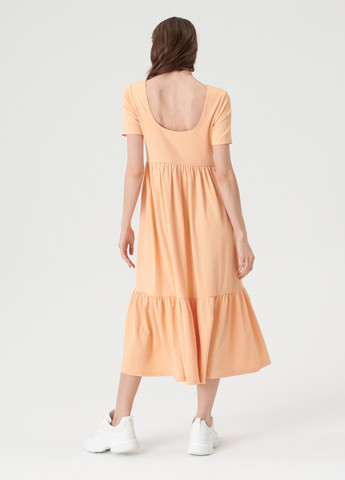 Персиковое кэжуал платье Sinsay однотонное