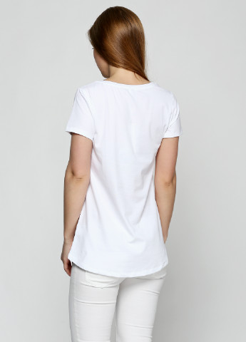 Белая летняя футболка Bluoltre