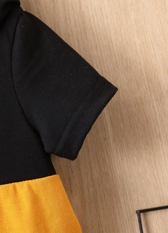 Комбінований літній костюм (футболка, шорти) з шортами SHEIN