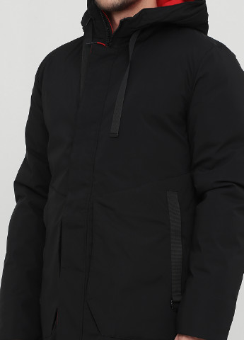 Черная зимняя куртка Remain