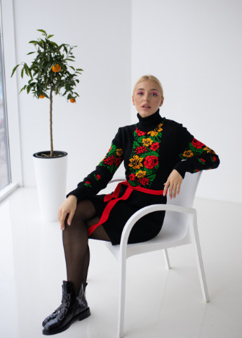 Черное повседневный вязаное женское платье рябина MEREZHKA с орнаментом