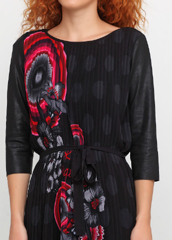 Черное кэжуал платье плиссированное Desigual с абстрактным узором