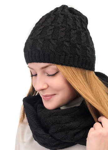 Черный зимний комплект (шапка, шарф-снуд) SVTR