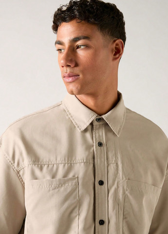 Светло-бежевая кэжуал рубашка однотонная SHEIN