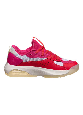 Розовые демисезонные кроссовки Jordan