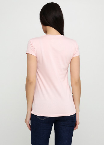 Светло-розовая летняя футболка Makara