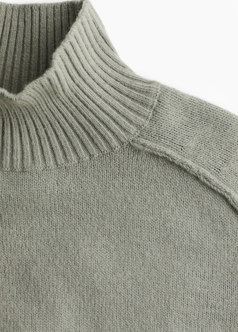 Светло-зеленый демисезонный свитер H&M
