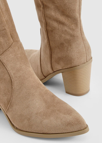 Осенние сапоги казаки Boohoo