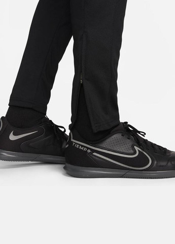 Черные спортивные, кэжуал демисезонные зауженные брюки Nike