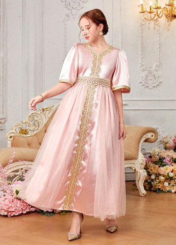 Светло-розовое платье SHEIN (324027903)