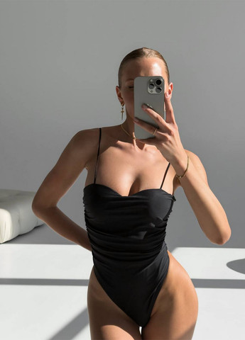 Чорний літній цільний купальник жіночий суцільний NOVA VEGA