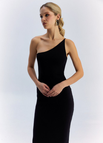 Черное кэжуал платье на одно плечо, силуэтная Gepur однотонное