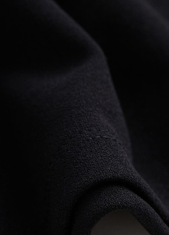 Черное кэжуал платье футляр H&M однотонное