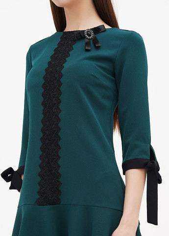 Зелена святковий, коктейльна сукня дзвін Sassofono однотонна