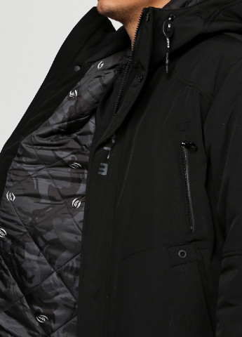 Чорна зимня куртка SparkForce