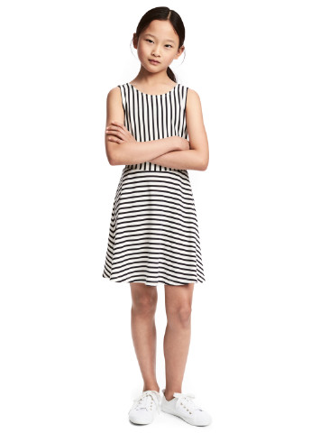 Чёрно-белое платье H&M (122214290)