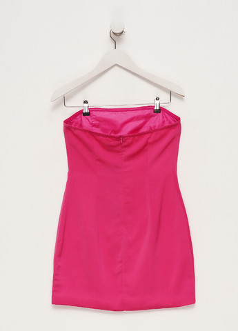 Розовое кэжуал платье с открытыми плечами Boohoo однотонное