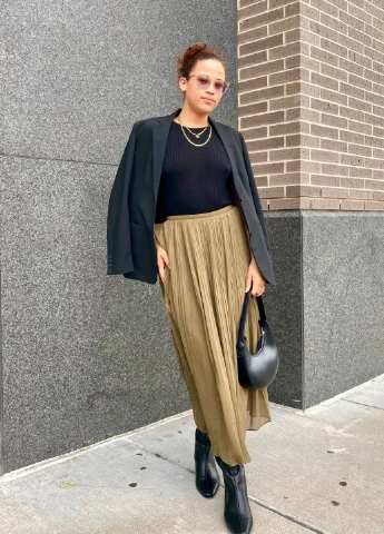 Черный демисезонный свитер джемпер Uniqlo