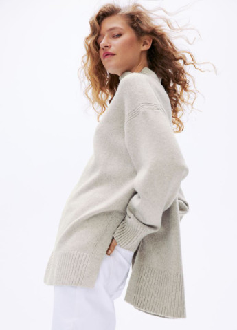 Серо-бежевый зимний свитер-водолазка пуловер H&M