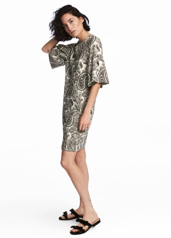 Светло-серое кэжуал платье H&M с рисунком