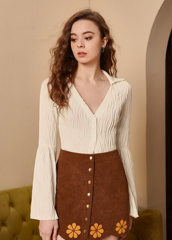 Молочна блуза SHEIN