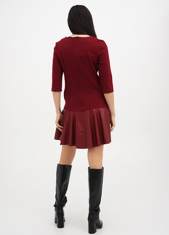 Бордовое кэжуал платье клеш Imperial однотонное