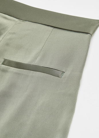 Оливковые кэжуал демисезонные классические брюки H&M