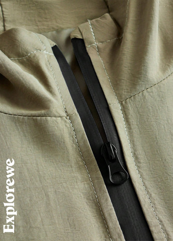 Бежевий демісезонний костюм (вітровка, брюки) SHEIN