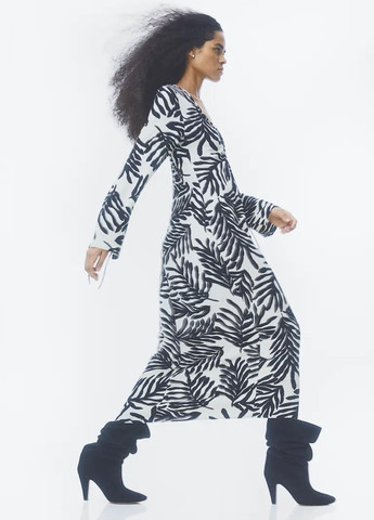 Кремова кежуал сукня а-силует H&M з абстрактним візерунком