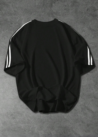 Черная футболка SHEIN