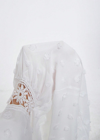 Белое праздничный, пляжное, кэжуал платье а-силуэт, с открытыми плечами, с открытой спиной SHEIN однотонное