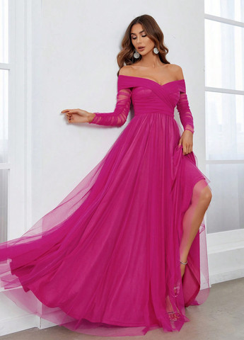 Фуксиновое (цвета Фуксия) вечернее платье с открытыми плечами SHEIN однотонное