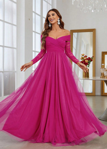 Фуксиновое (цвета Фуксия) вечернее платье с открытыми плечами SHEIN однотонное