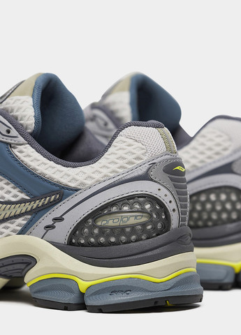 Цветные всесезонные кроссовки Saucony PROGRID TRIUMPH 4