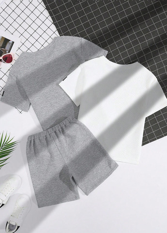 Комбінований літній комплект (2 футболки, шорти) SHEIN