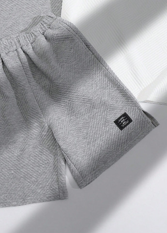 Комбінований літній комплект (2 футболки, шорти) SHEIN