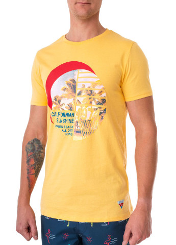 Желтая футболка E-Bound
