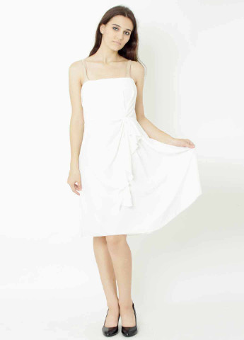 Белое коктейльное платье Zero однотонное