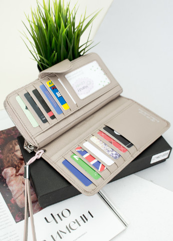 Кошелек женский кожаный LC14621-GD25 большой з ремешком нюдовый De Esse (253942918)