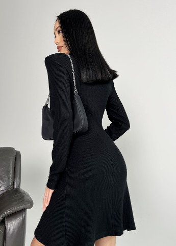 Черное повседневный мини платье с разрезами Jadone Fashion
