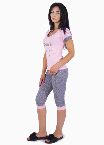 Светло-розовая всесезон пижама (футболка, бриджи) Barwa Garments