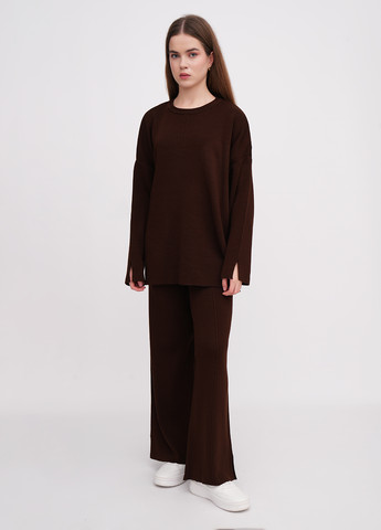 Коричневый демисезонный свитер EQUILIBRI