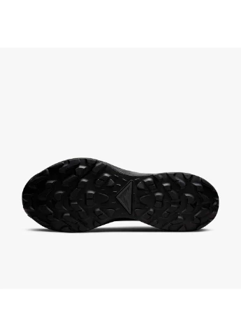Черные демисезонные кроссовки Nike