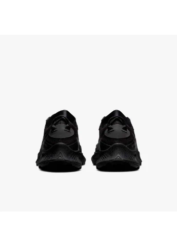 Черные демисезонные кроссовки Nike
