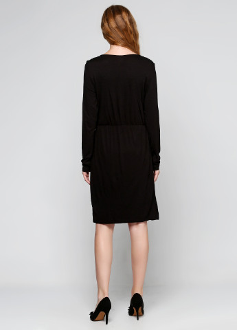 Черное кэжуал платье короткое H&M однотонное