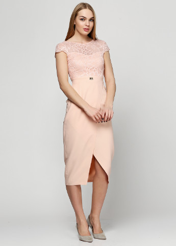 Персиковое кэжуал платье Bodyform