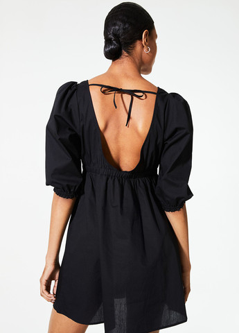 Чорна кежуал сукня на запах H&M однотонна